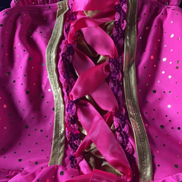 Child small bright pink and gold costume - Picture 3 of 6